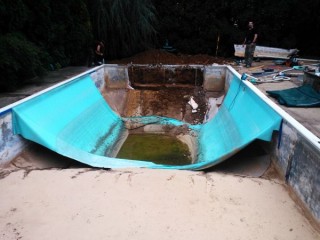 Vinyl Pool Repair